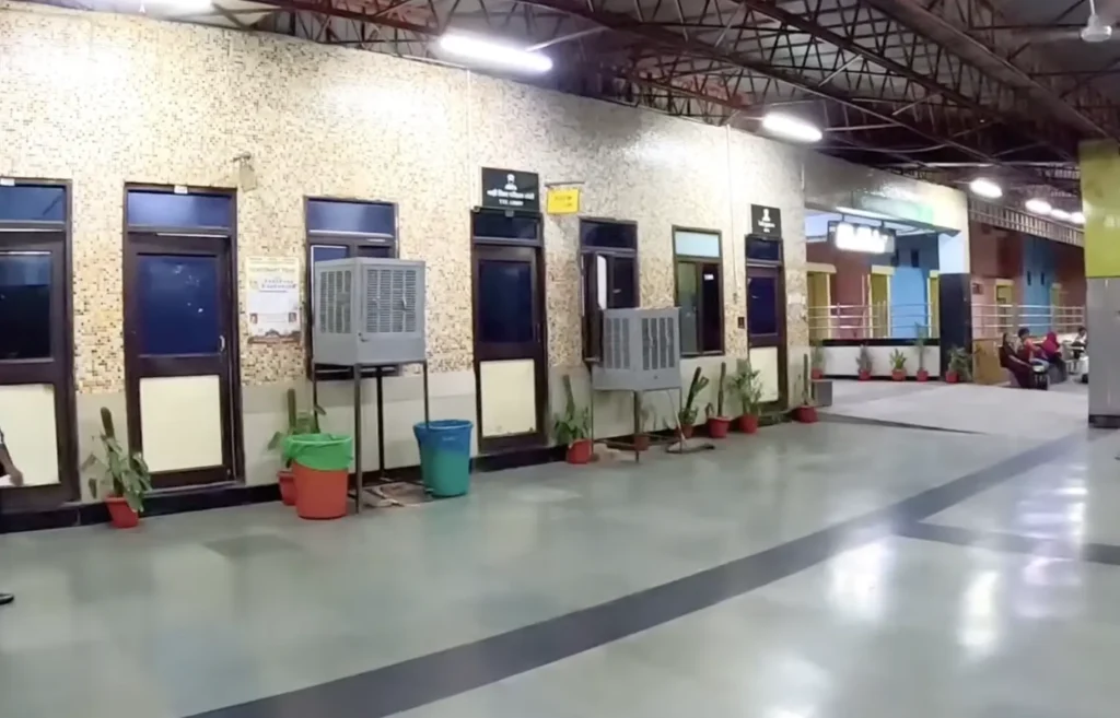 Anand Vihar Railway Station TTE Room